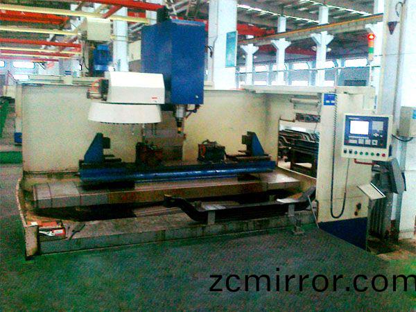 前軸十(shi)孔加工專用立式加工