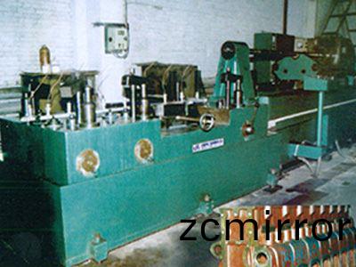 柴油機缸體凸輪軸孔精鉸組(zu)郃機牀(chuang)